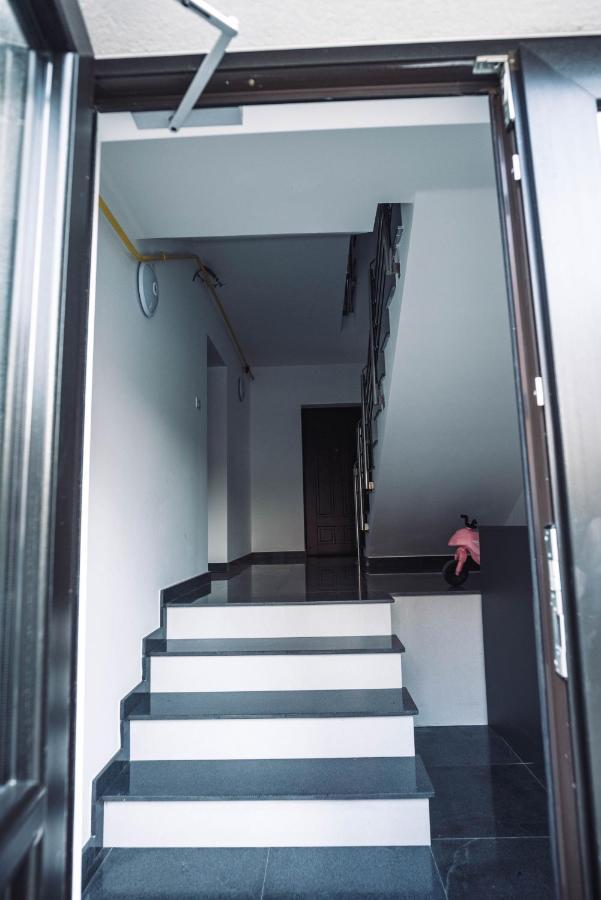 La Stejari Apartment Suceava Ngoại thất bức ảnh