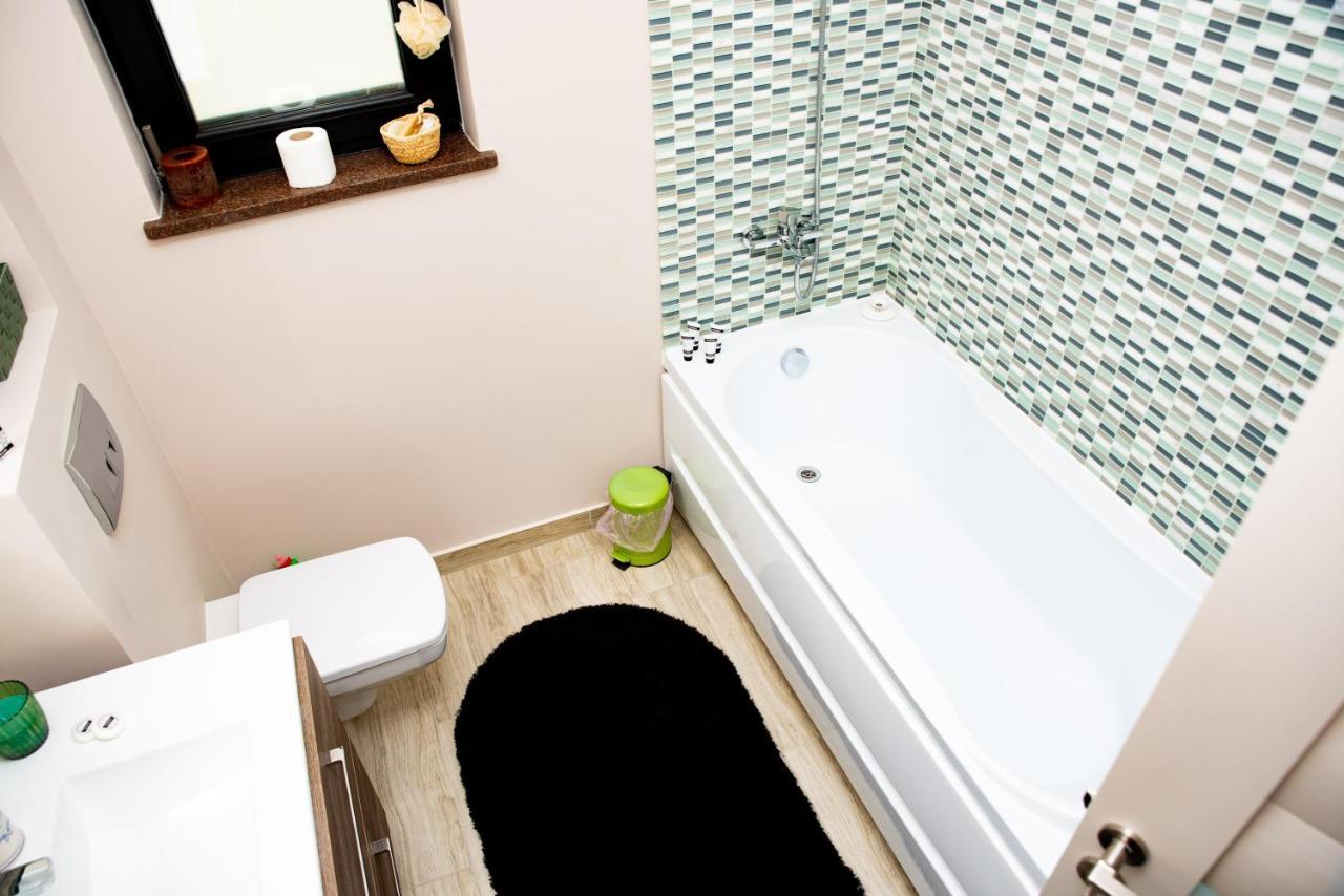 La Stejari Apartment Suceava Ngoại thất bức ảnh